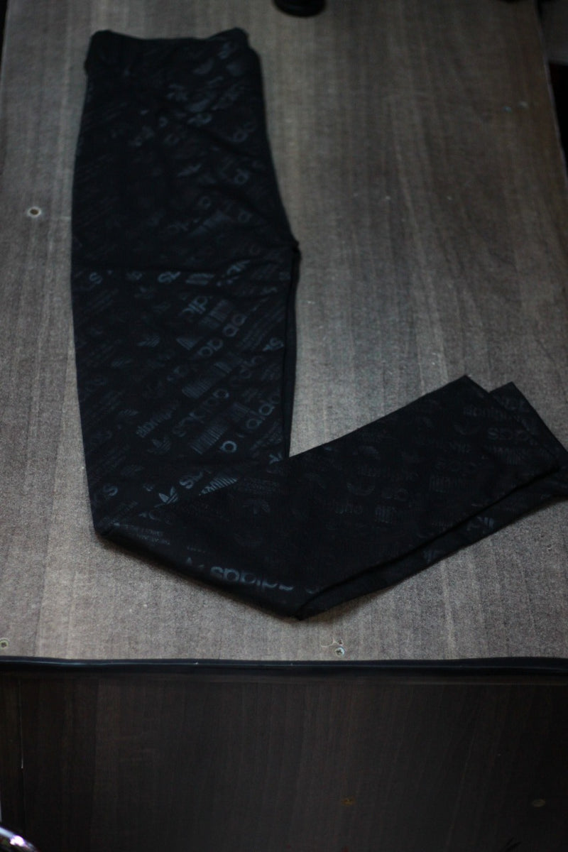 Black Crocodile Print Leggings –