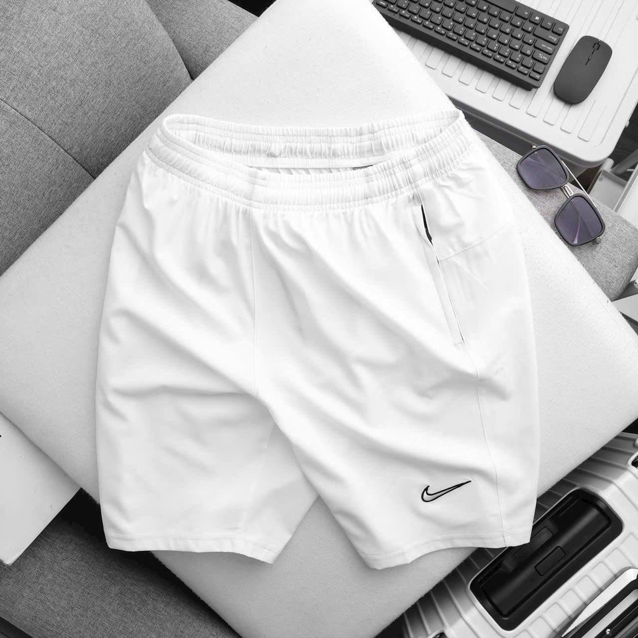 Nike Men Shorts Dri-FIT Solo Swoosh Academy