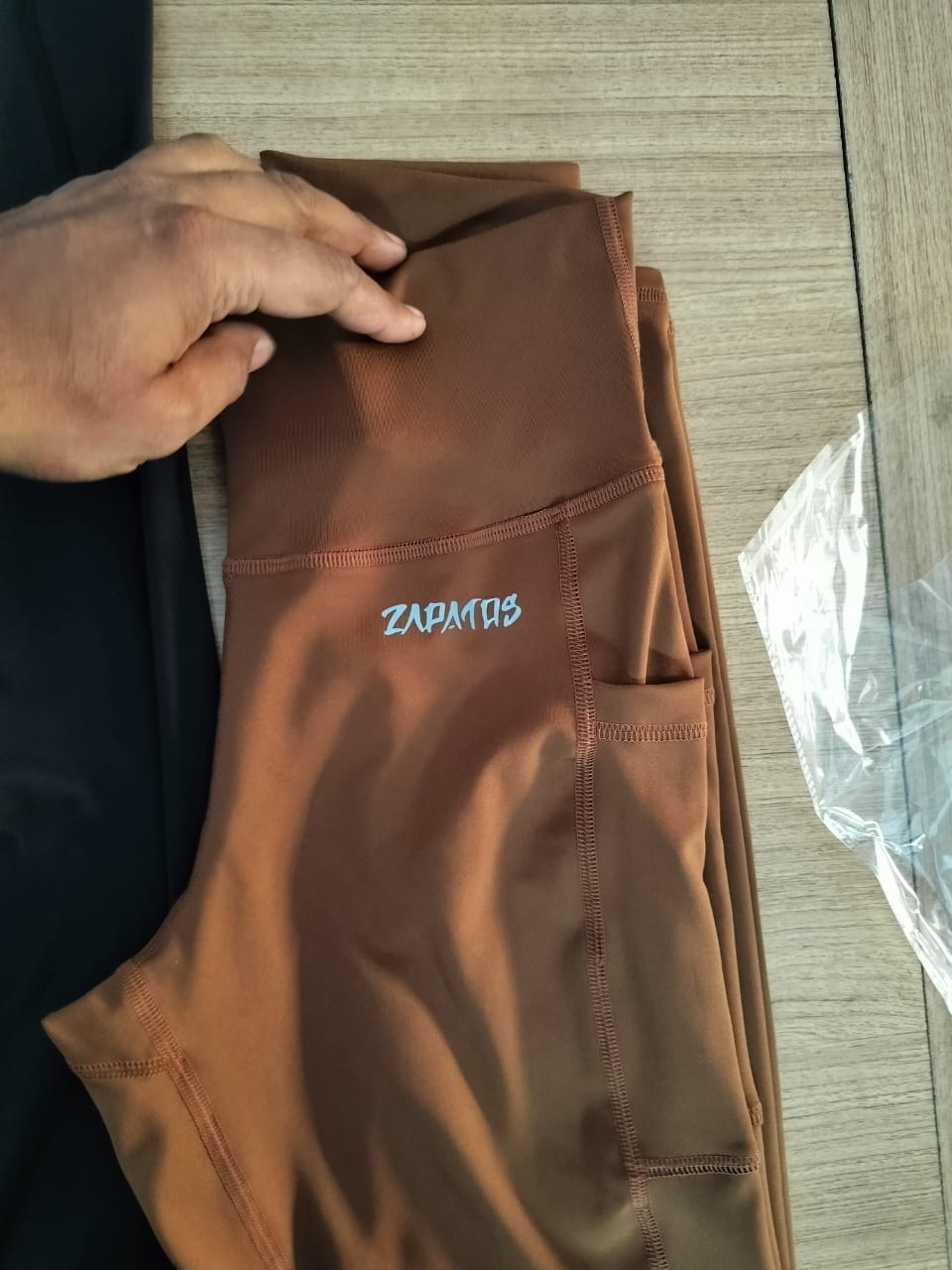 ZAPATOS Run Division Onli_Fresh Pocket Leggings and Short Sleeved (Crop) Tshirt