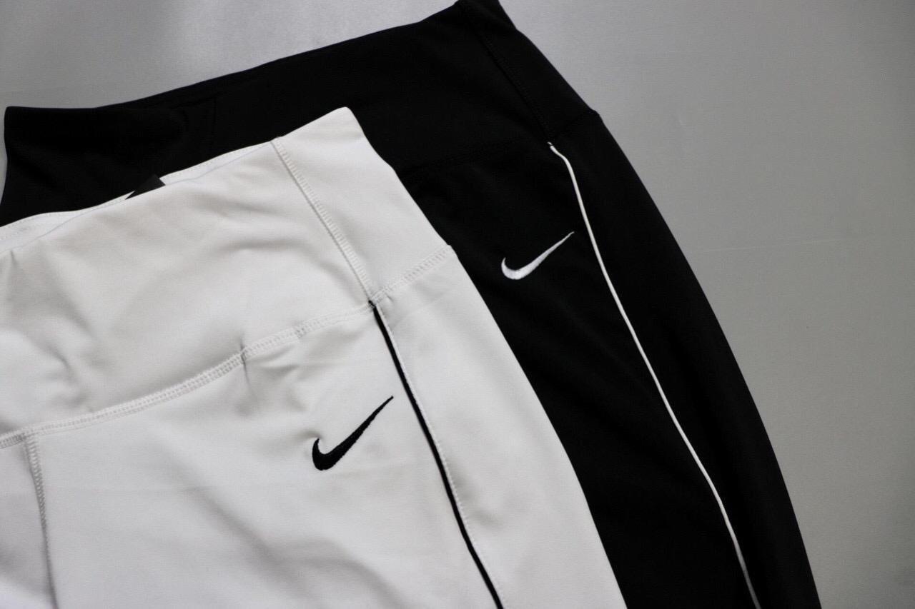 Nike Women's Mid-Rise Leggings